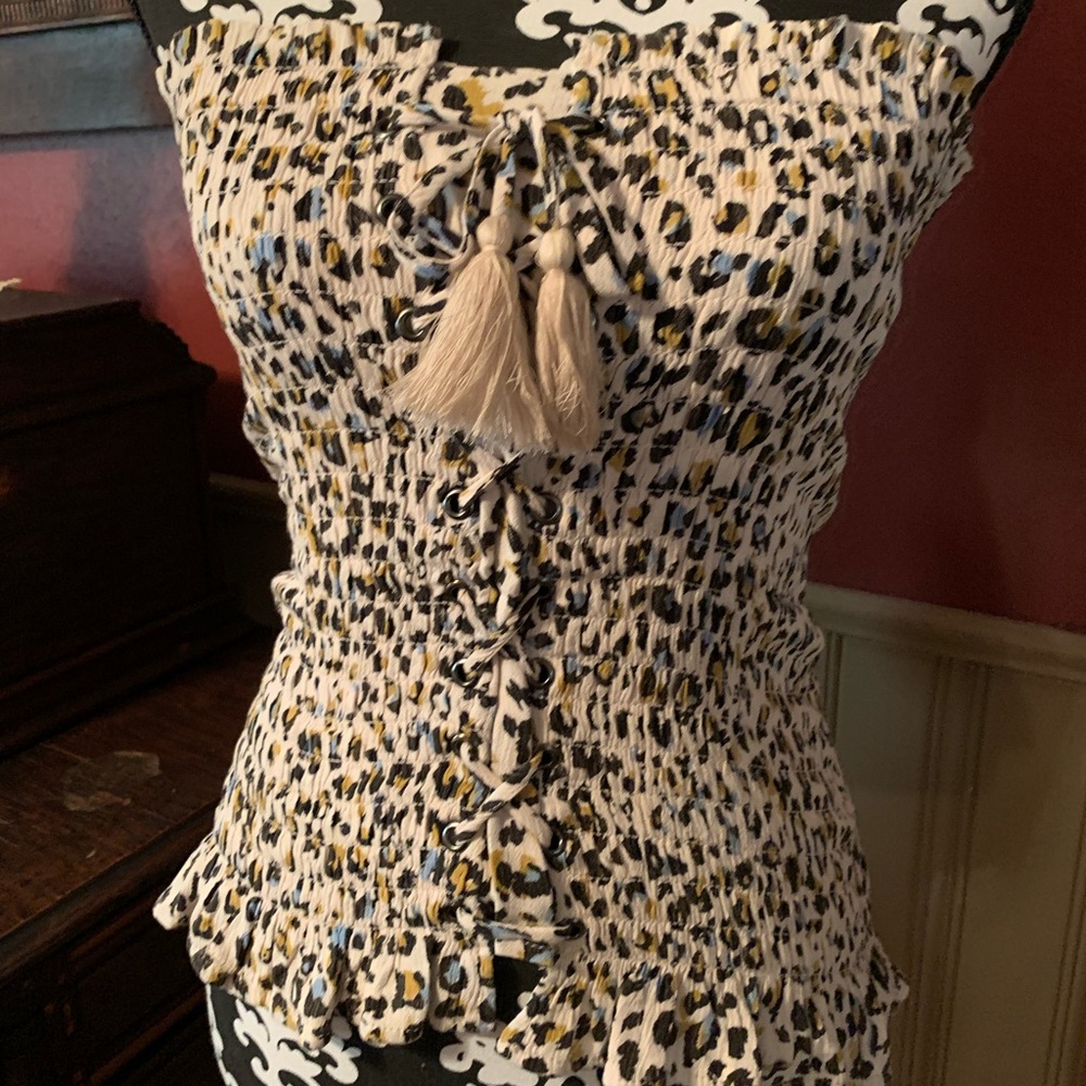 Strapless top